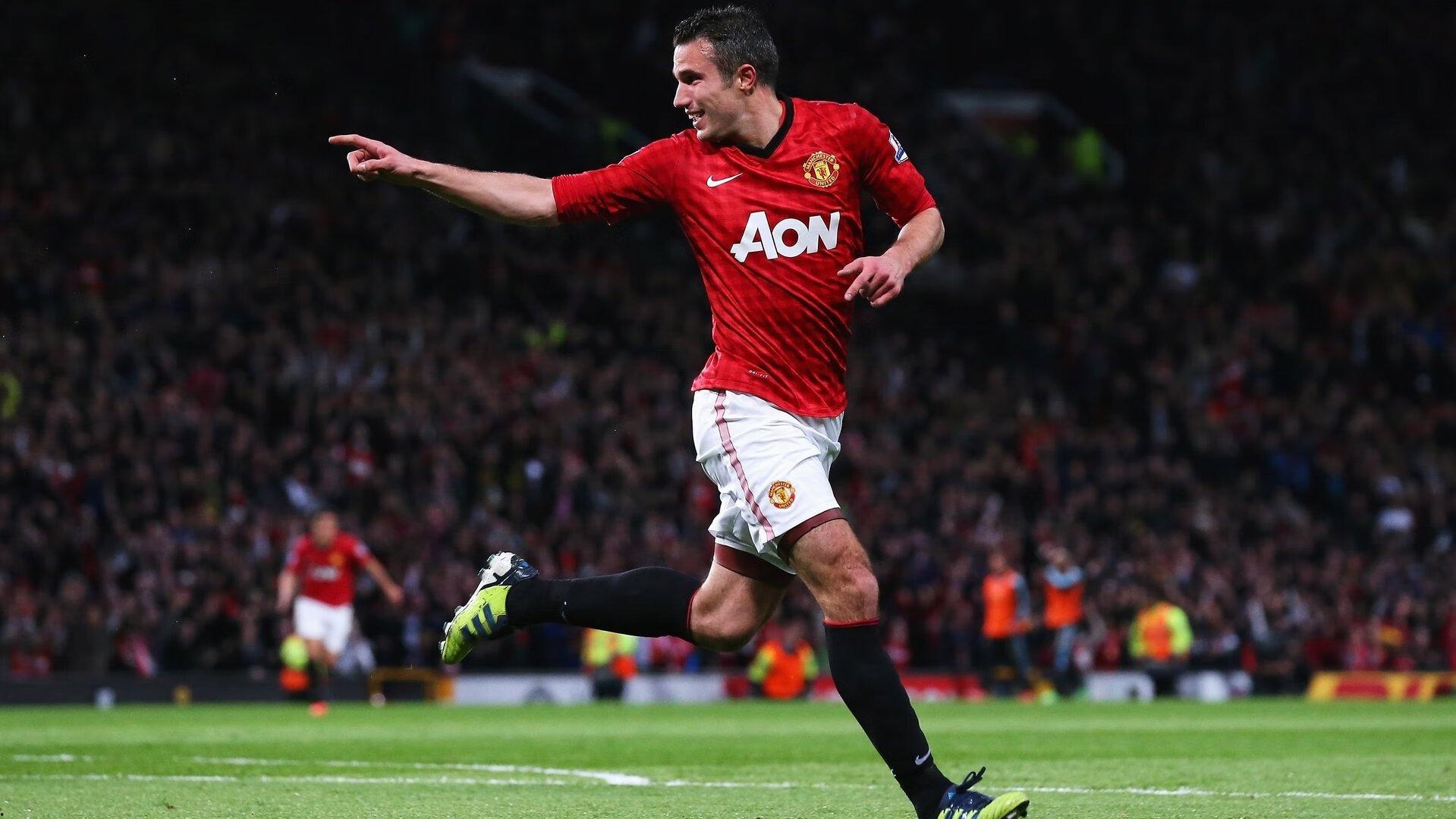 罗德里戈滑跪致敬C罗引热议，安切洛蒂赛后贺喜米兰晋级欧冠四强