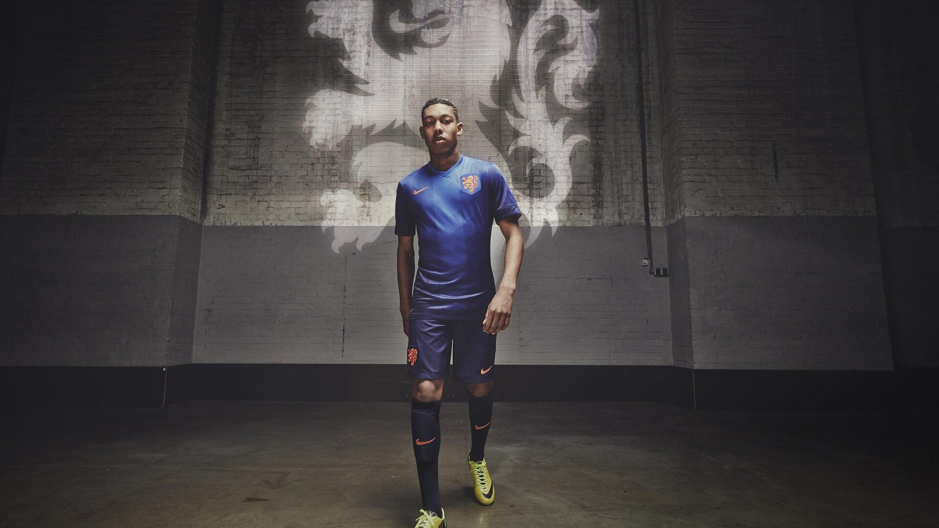 篮网与西蒙斯达成买断协议,后者加盟快艇携手哈登开启新征程