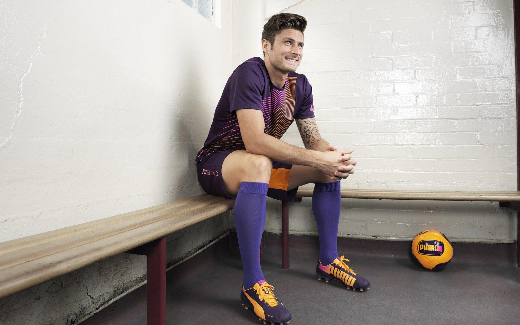 斯洛特强调战术平衡，控球率需转化为实质机会，球队寻求关键解决方案