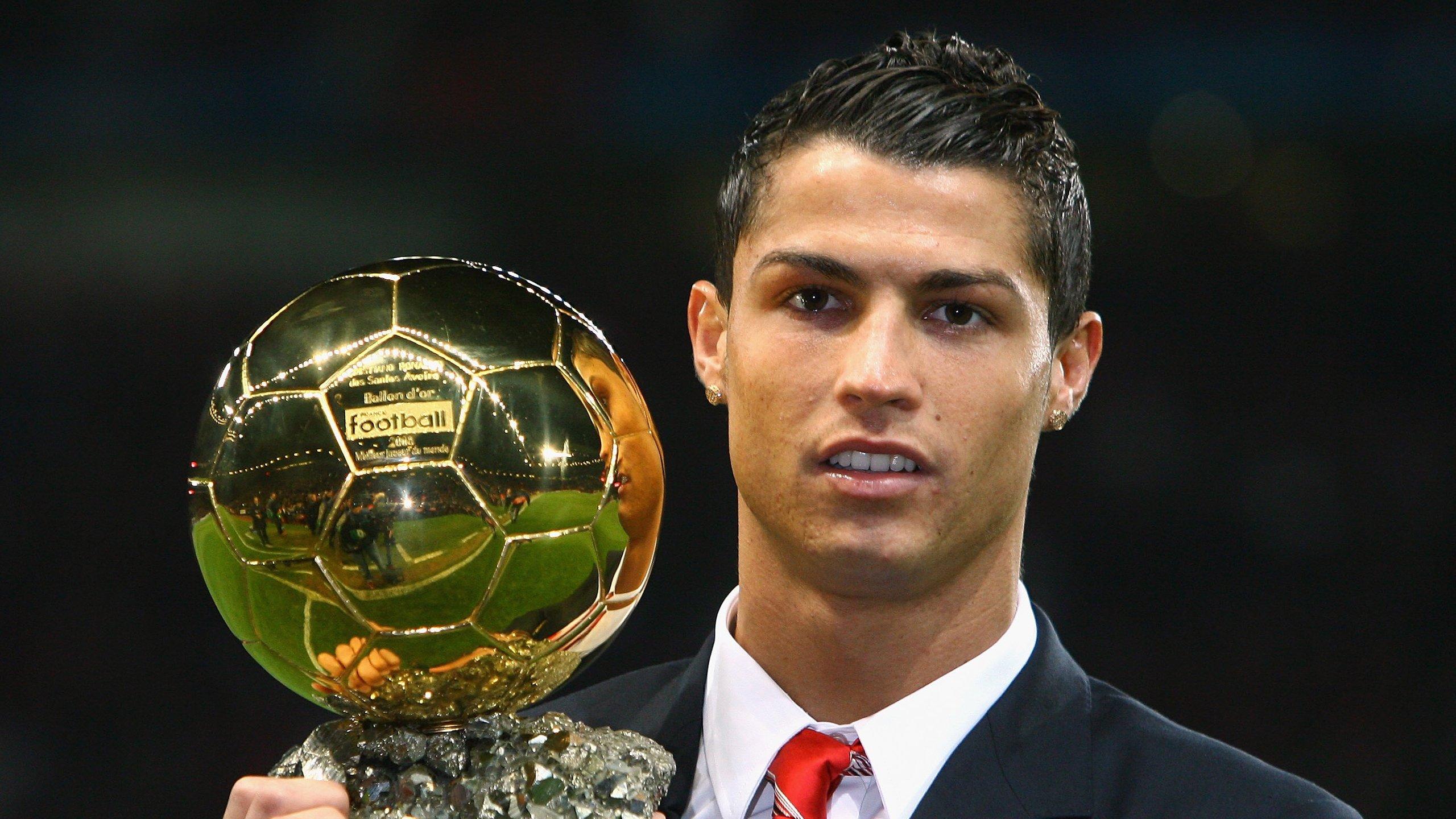 昔日武磊接班人何小珂缘何泯然众人？身体与技术瓶颈令其中超生涯陷困境